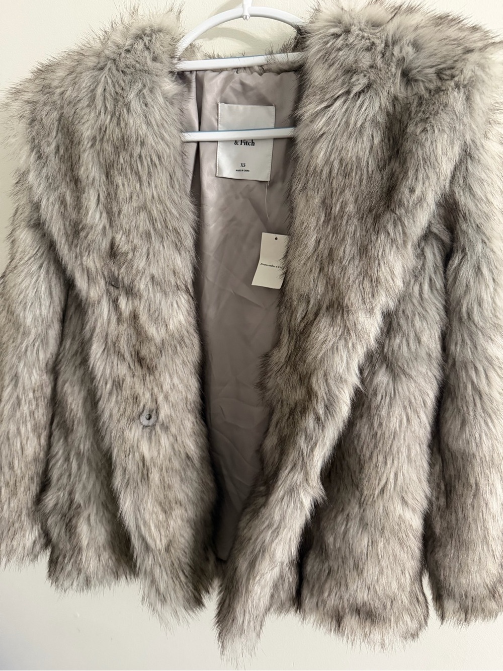 Abercrombie & Fitch Women's Faux Fur Jacket in Light Gray Taupe